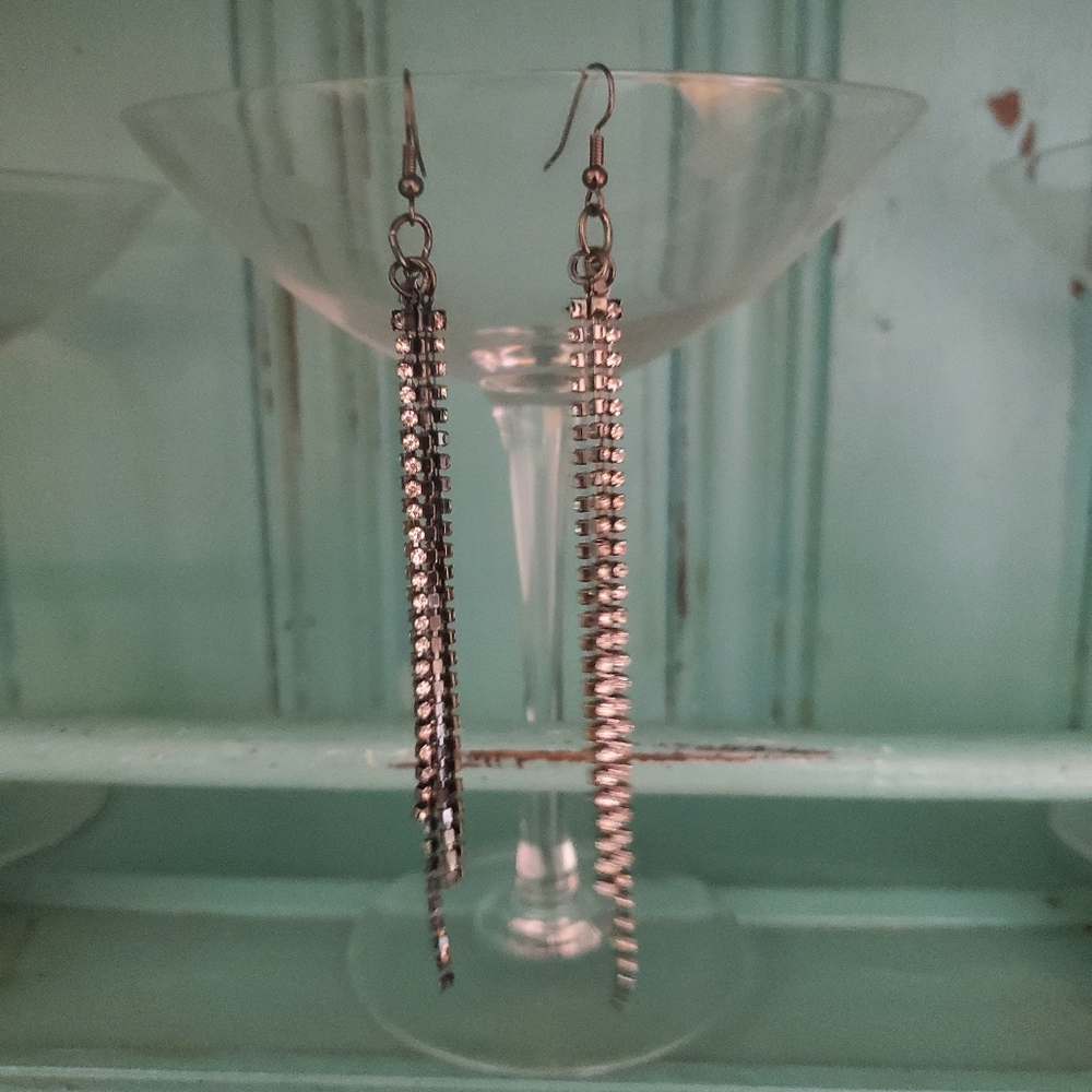 OH SO PRETTY- FAUX DIAMOND STRAND DANGLE EARRINGS